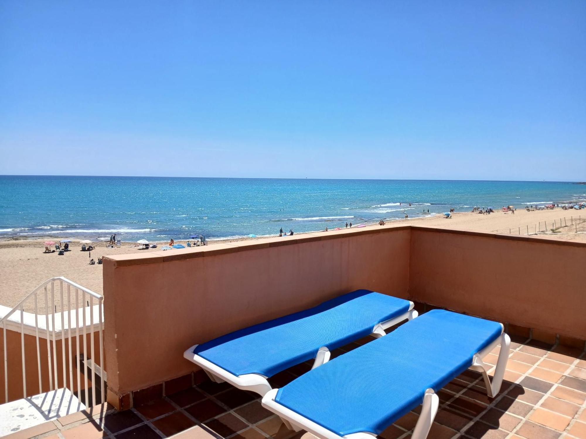 טורבייחה Lloyds Beach Club מראה חיצוני תמונה